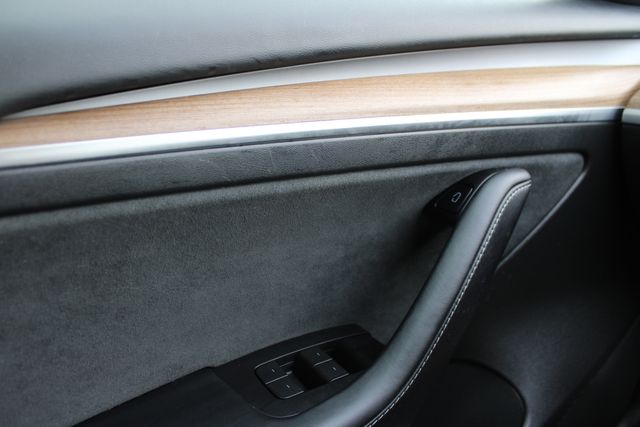 Used 2022 Black Tesla Performance image 13