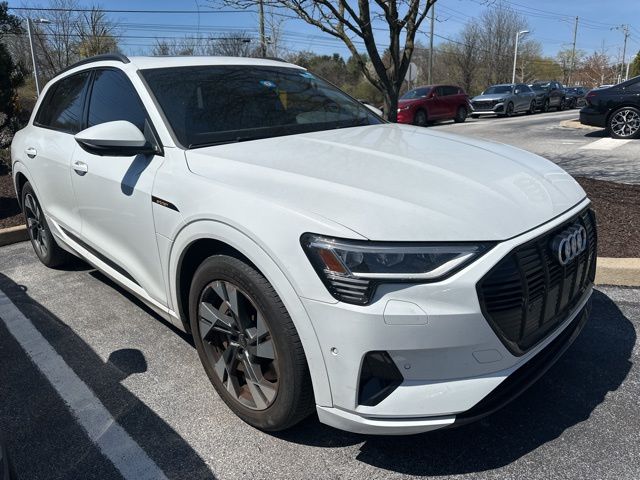 Glacier White Metallic 2023 Audi e-tron Premium Plus quattro SUV AWD SUV / Crossover All-Wheel Drive Automatic