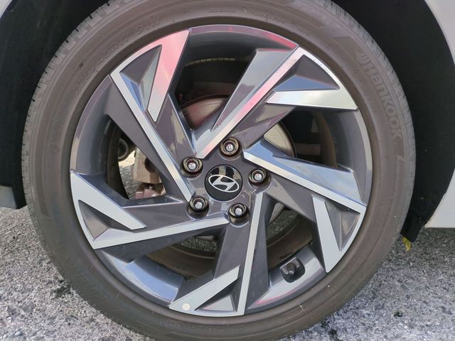 used 2025 Hyundai Elantra Hybrid car, priced at $24,661