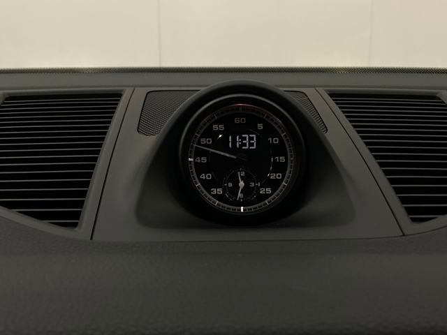 2025 Porsche Macan S