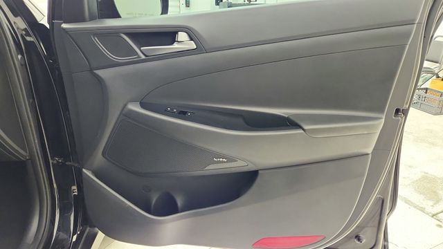 2017 Hyundai Tucson SE Plus Black at Martin Chrysler Dodge Jeep Ram