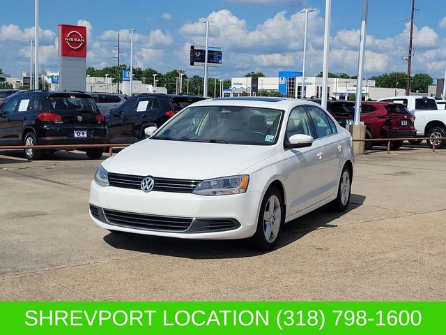Pure White 2014 Volkswagen Jetta TDI Sedan Front-Wheel Drive 6-Speed Dual Clutch