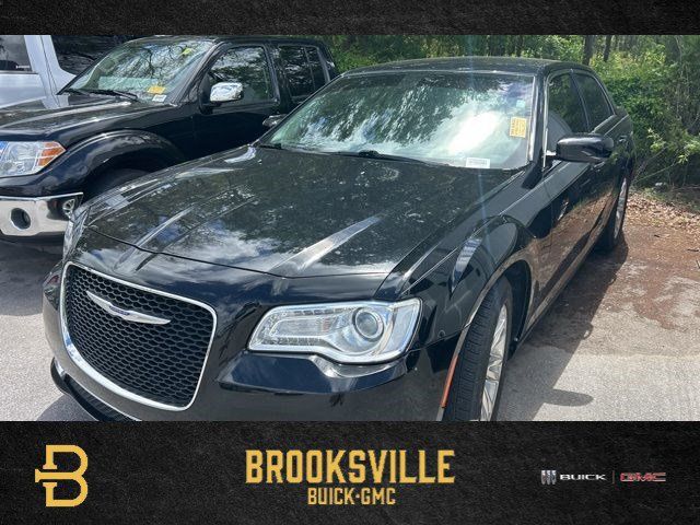 Gloss Black 2019 Chrysler 300 Touring RWD Sedan Rear-Wheel Drive 8-Speed Automatic