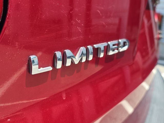 2018 Ford Explorer Limited:168944A
