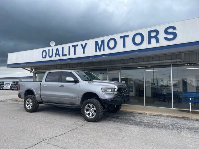 Billet Silver Metallic Clearcoat 2019 RAM 1500 Laramie Crew Cab 4WD Pickup Truck Four-Wheel Drive 8-Speed Automatic