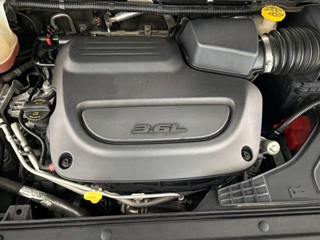 Used 2023 Chrysler Pacifica Van