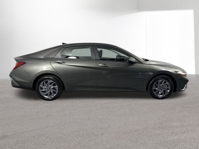 New 2025 Hyundai Elantra Hybrid For Sale in Indianapolis, IN