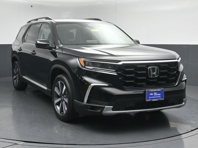 Crystal Black Pearl 2025 Honda Pilot SUV / Crossover All-Wheel Drive Automatic