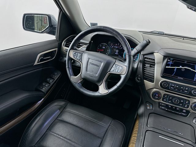 2020 GMC Yukon XL Denali 24