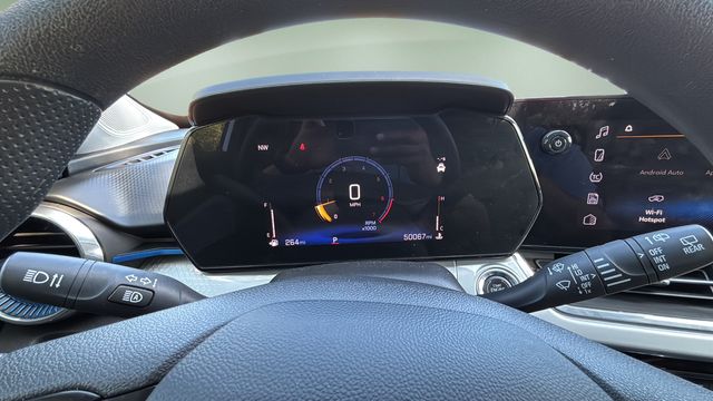 Used 2025 White Chevrolet LT image 16
