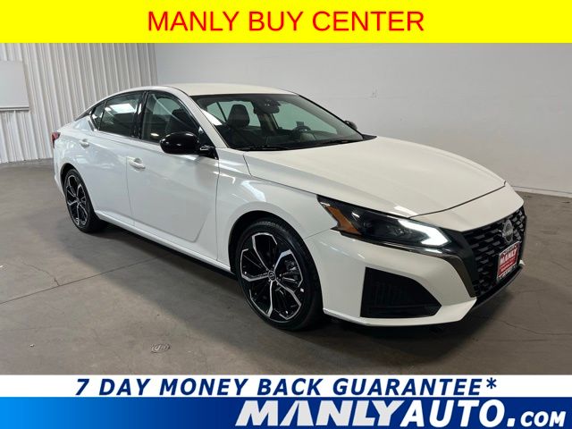 Glacier White 2024 Nissan Altima Sedan Front-Wheel Drive Continuously Variable Transmission