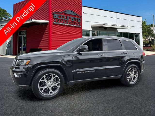 Diamond Black Crystal Pearlcoat 2018 Jeep Grand Cherokee SUV / Crossover Four-Wheel Drive 8-Speed Automatic