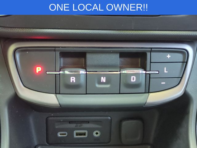 Used 2024 Silver GMC AT4 image 28