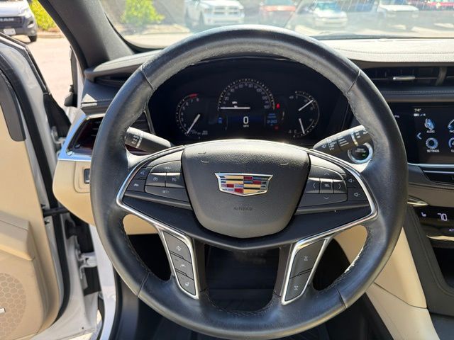 Used 2019 White Cadillac Luxury image 17