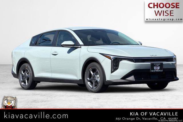 2026 Kia K4 LXS AT's photo