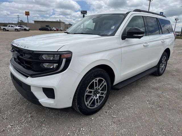 Star White Metallic Tri-Coat 2025 Ford Expedition SUV / Crossover Four-Wheel Drive Automatic