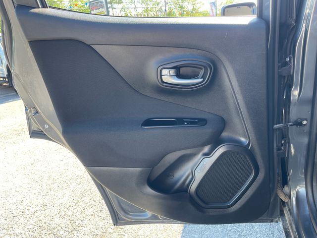 2021 Jeep Renegade Latitude - Graphite Gray exterior view 11