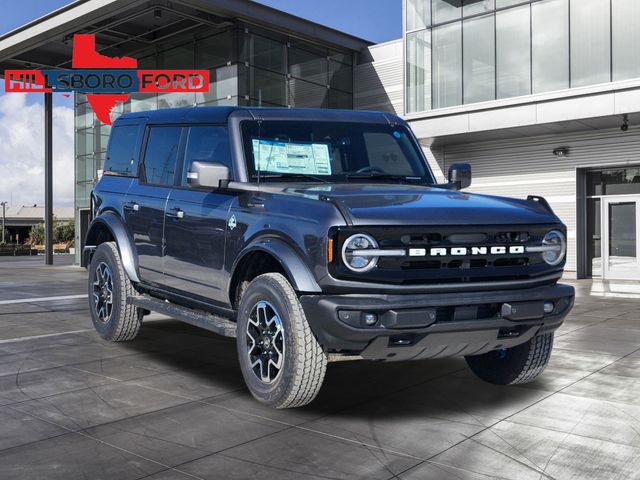 2024 Gray Metallic Ford Bronco Outer Banks 4X4 SUV