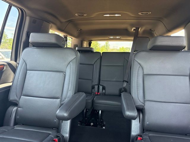 Used 2025 GMC Yukon XL SUV