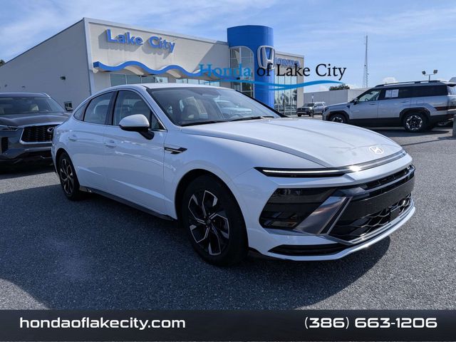 Serenity White 2025 Hyundai Sonata Sedan Front-Wheel Drive 8-Speed Automatic