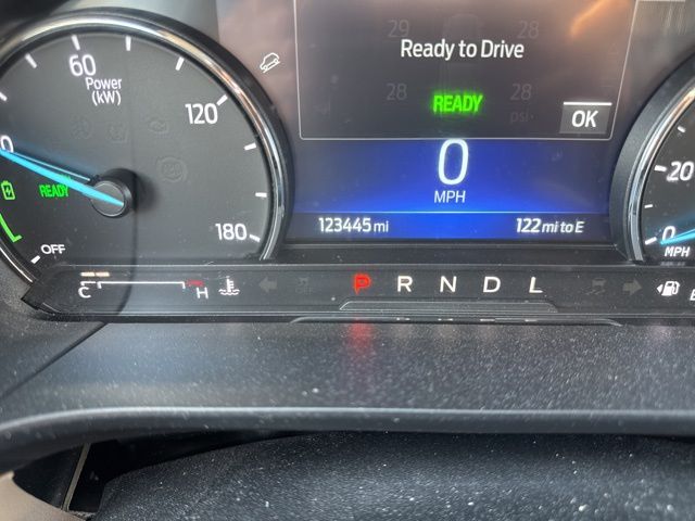 2021 Ford Escape Hybrid SE photo
