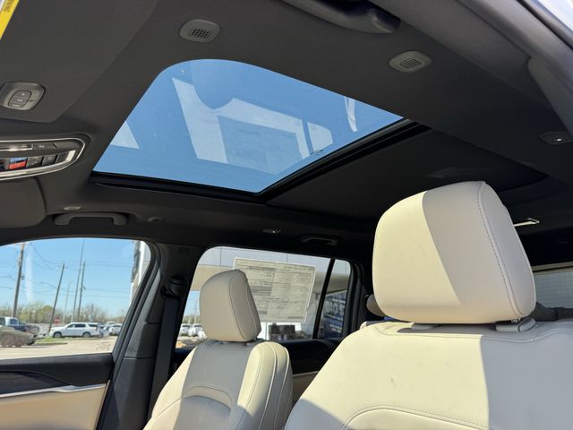 2026 Jeep Grand Cherokee L Limited White/off-white at Mac Haik CDJR North Houston