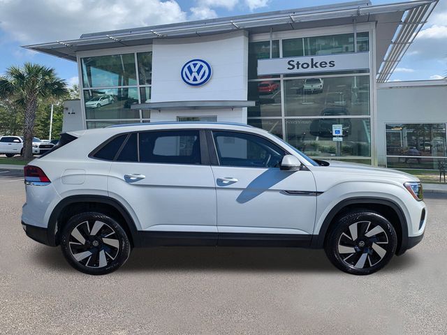 2026 Volkswagen Atlas Cross Sport 2.0T SE w/Technology White/off-white at Stokes Volkswagen
