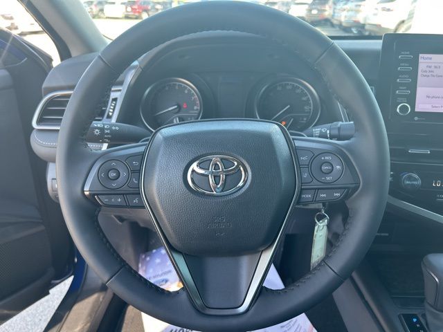 2024 Toyota Camry SE 18