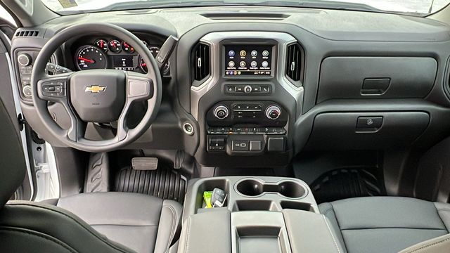 2024 Chevrolet Silverado 1500 WT 18