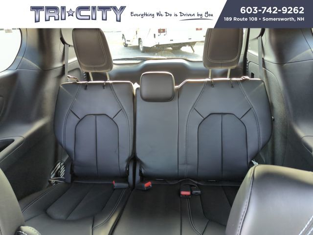2026 Chrysler Voyager LX photo 23