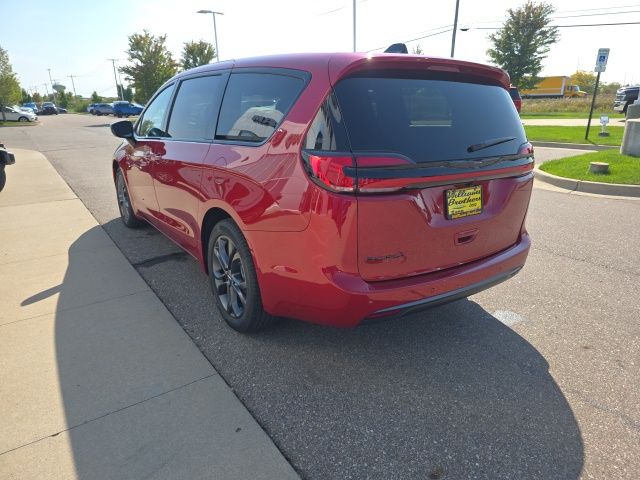 2026 Chrysler Pacifica Select - Pr6 exterior view 10