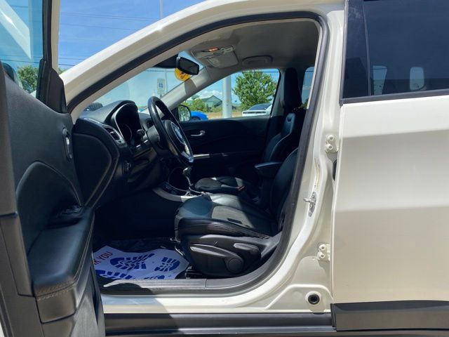 2020 Jeep Compass Latitude - White Clearcoat exterior view 12