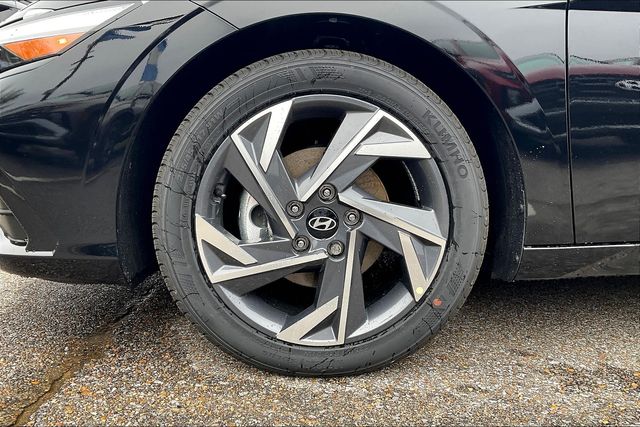 Used 2025 Hyundai Elantra For Sale in OLIVE BRANCH, MS