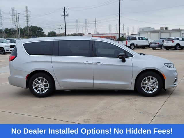 2026 Chrysler Pacifica Select Silver at Mac Haik CDJR North Houston