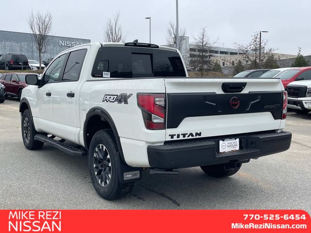 2024 Nissan Titan PRO-4X 4