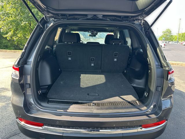 2025 Jeep Grand Cherokee Laredo X Gray at South Hills CDJR