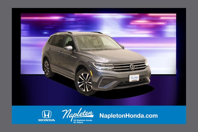 Black Metallic 2023 Audi A3 40 TFSI quattro Premium AWD Sedan All-Wheel Drive 7-Speed Automatic