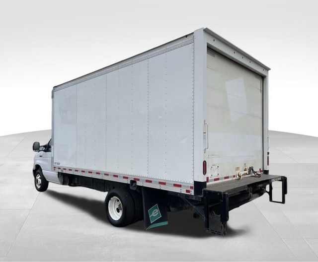 2021 Ford E-350SD photo