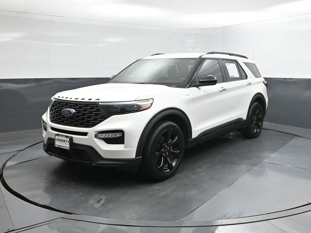 White Metallic 2023 Ford Explorer SUV / Crossover Rear-Wheel Drive Automatic