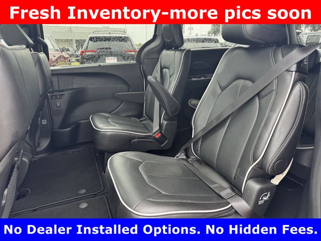2026 Chrysler Pacifica Limited Silver at Mac Haik CDJR North Houston