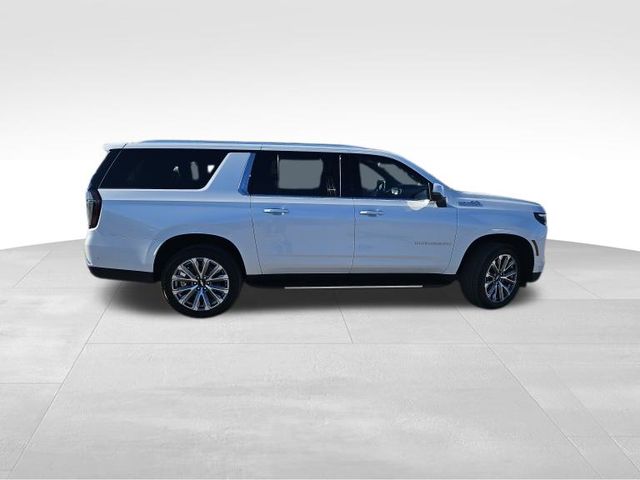 2025 Chevrolet Suburban High Country 9