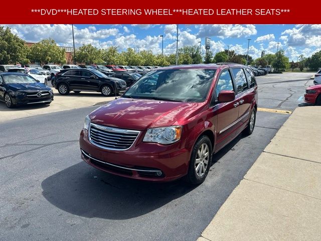 2016 Chrysler Town & Country Touring FWD