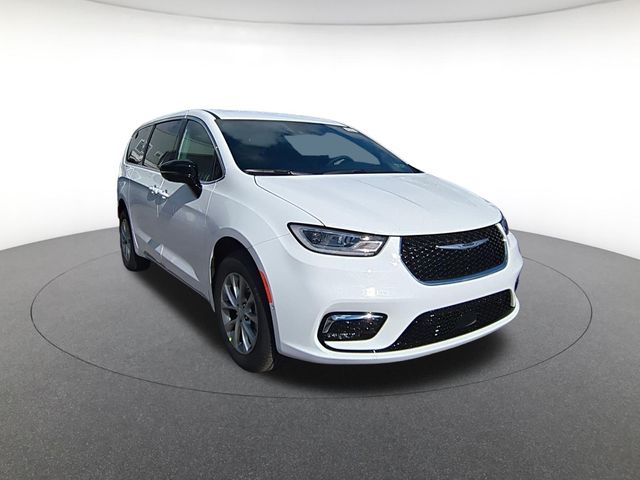new 2026 Chrysler Pacifica car, priced at $44,905