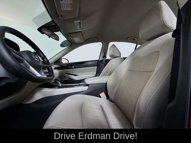 Used 2025 Nissan Altima Sedan