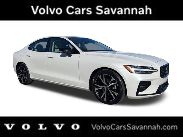 2025 Volvo S60 B5 Core AWD