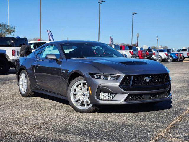 2025 Ford Mustang GT Premium photo