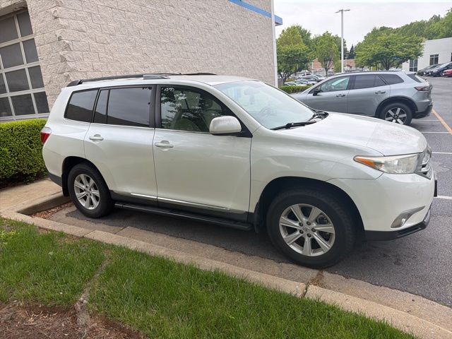 used 2012 Toyota Highlander car, priced at $15,295