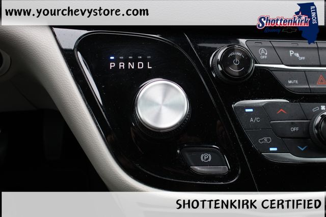 Used 2024 Chrysler Pacifica Van