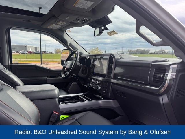 2025 Ford F-350 Super Duty LARIAT