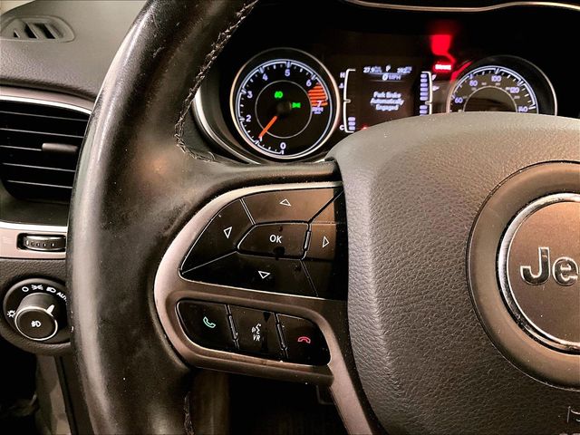 2020 Jeep Cherokee Latitude Plus Gray at Subaru and VW of Moon Township